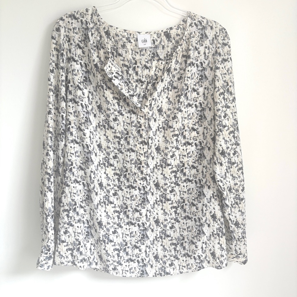 CAbi | Women’s Long Sleeve Beige Cream Black Grey Patterned V Neck Top Size M